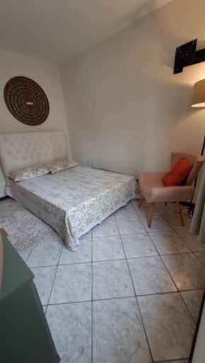Apartamento compartilhado com quarto privativo a 500m da praia